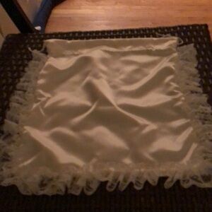 Satin bride’s wedding money bag